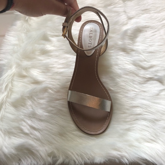 TALBOTS White and Silver Sandals with Block Heel - Picture 5 of 6